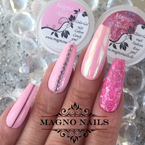 Nageldesign Idee - Rosa  Chrome Nägel mit Pailetten