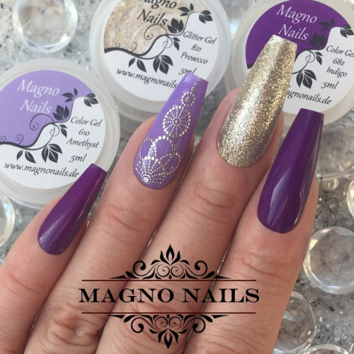 Preview: Lila Flieder Gold Nageldesign Ideen