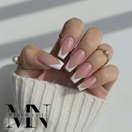 Make Up mit leicht goldenen Glitzer - Edel Nageldesign