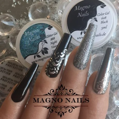 Schwarz Silver Nägel Schnörkel