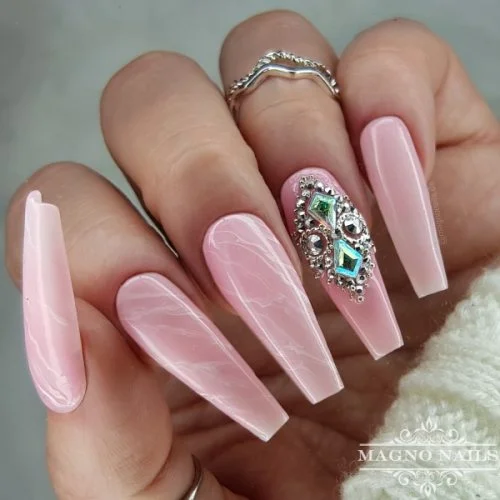 Makeup Camouflage Rosa Marmor Nageldesign Ideen - Sommernägel - Sommer Nägel