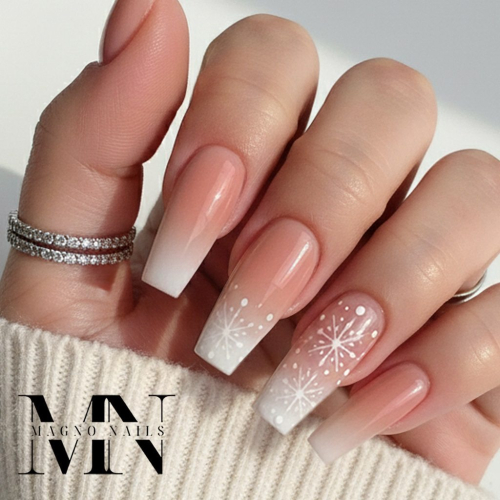 Preview: Babyboomer Nageldesign mit Schneeflocken - Nude Cover Gel