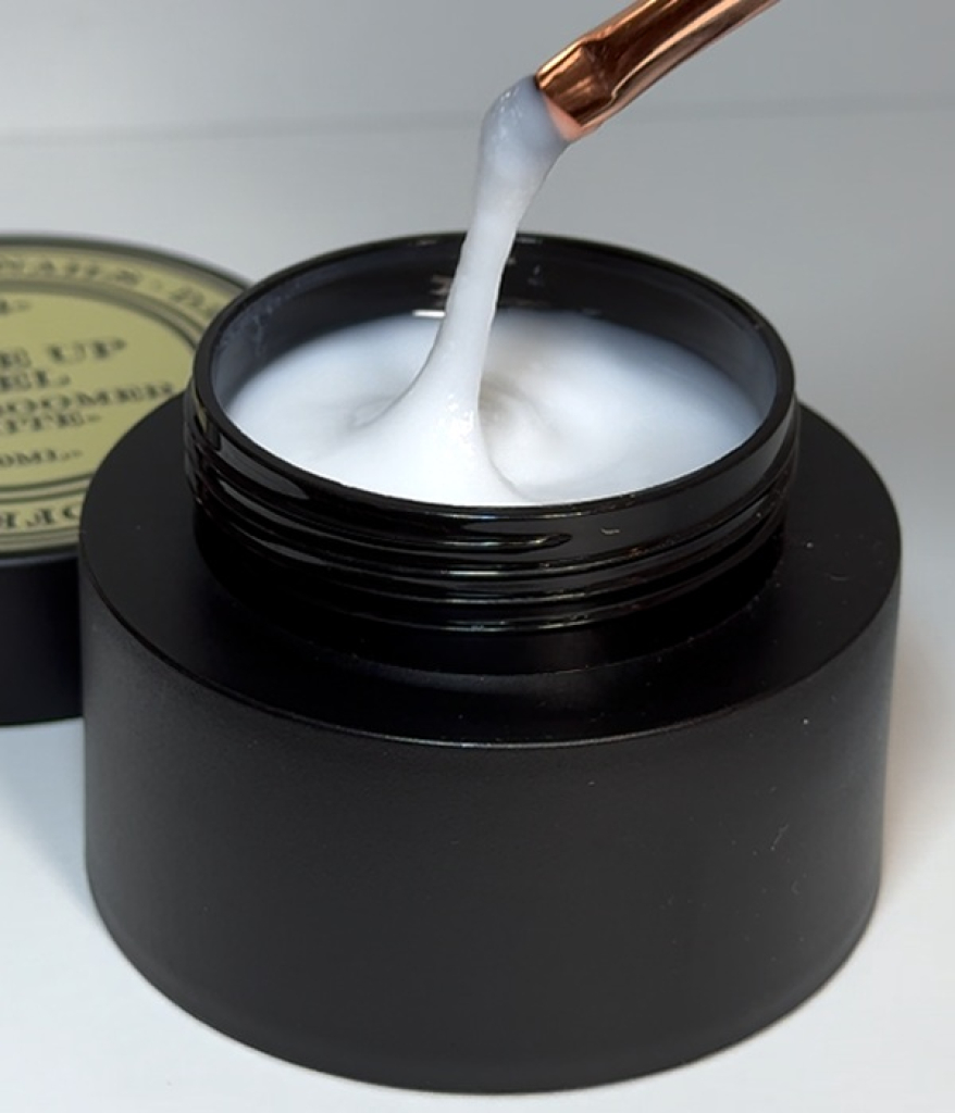 Weißes Make-Up Gel mit Fiberglas - perfekt für Babyboomer Nägel