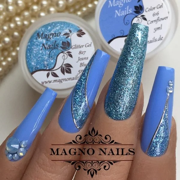 Blau Glitter Glitzer Nail Art winternägel Winter Nageldesign Ideen