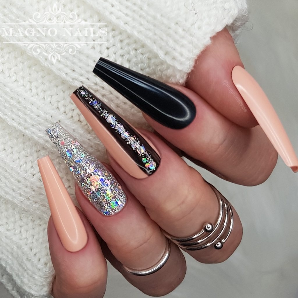 Beige Schwarz Silber Herbstnägel Nageldesign Ideen - Nails