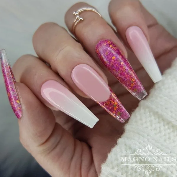 Nude Pink Braun Pailetten Herbstnägel Autumn Nageldesign Ideen Nägelideen passende Muster Herbst