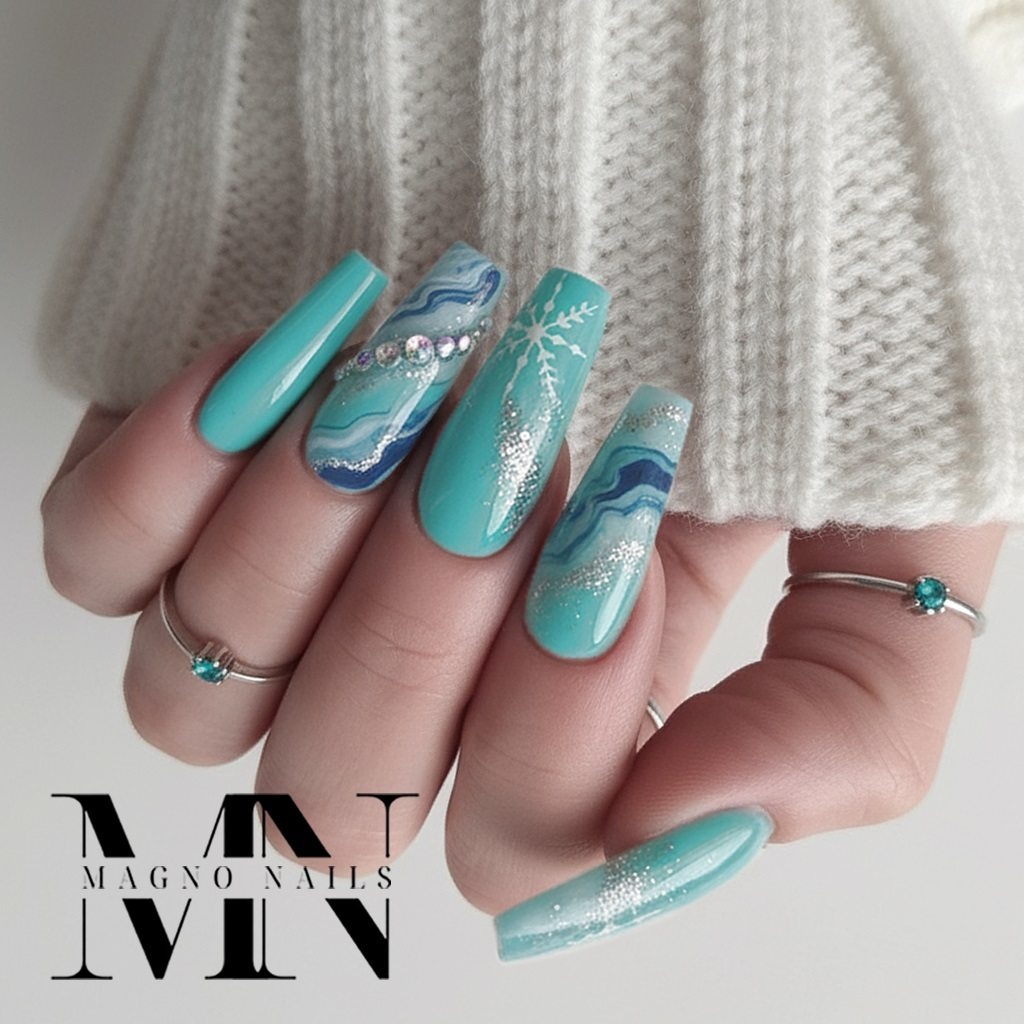 Neon Türkis Winter Nägel in Marmor Technik - Nageldesign Ideen