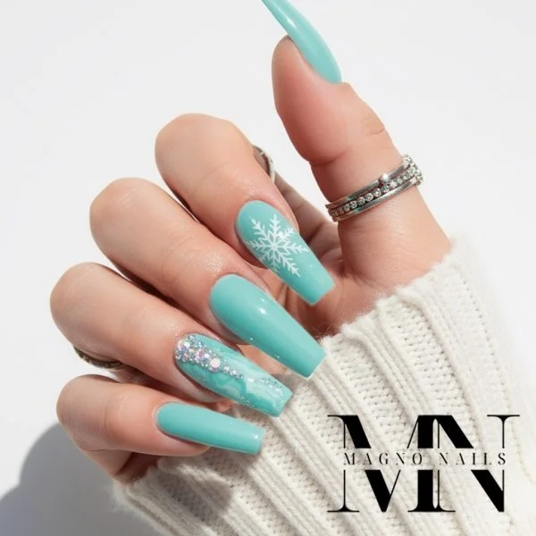 Nägel Ideen - Winternägel Neon Türkis Blau grün pastel