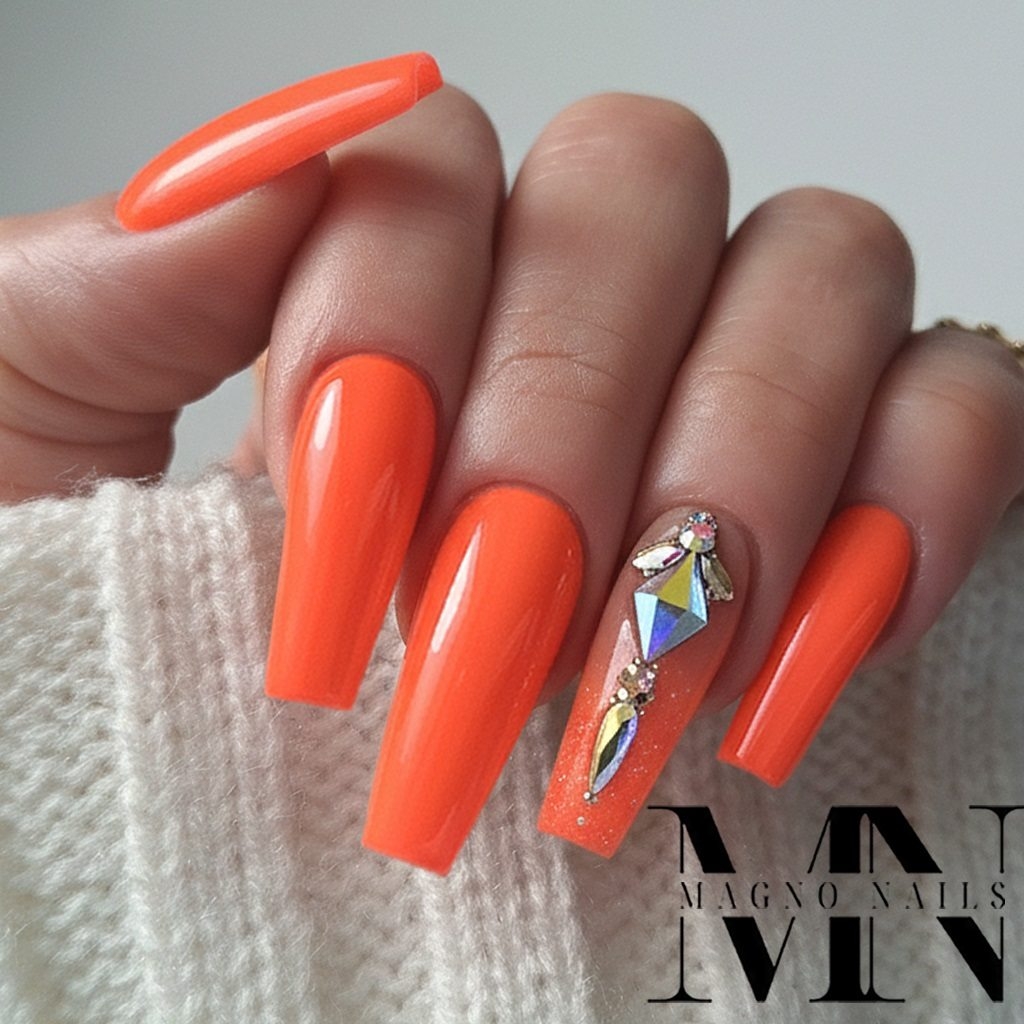 Neon Coral Orange Luxus Nägel mit Strasssteinen
