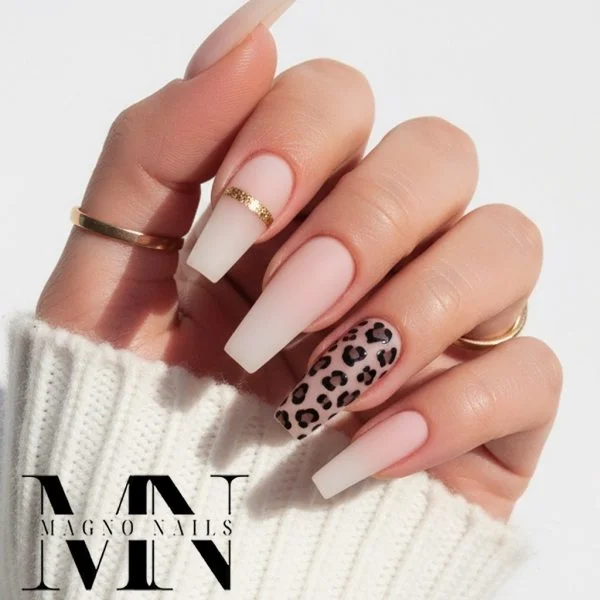 Zarbrosa Nageldesign edel mit Leo Muster - Nägel Ideen