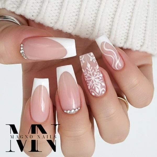 Make Up Rosa Nade - French Nägel mit Schneefliocken - Winter Design