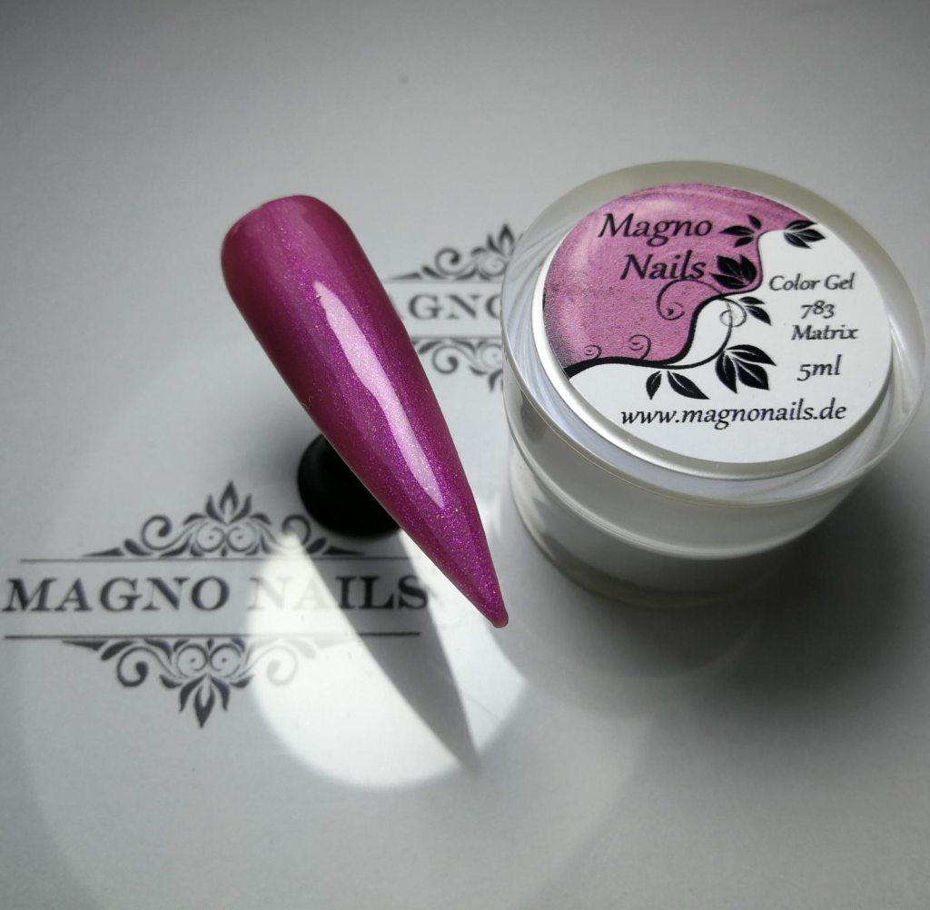 Pink Metallic Perl Pearl UV Gel aufgetragen deckend
