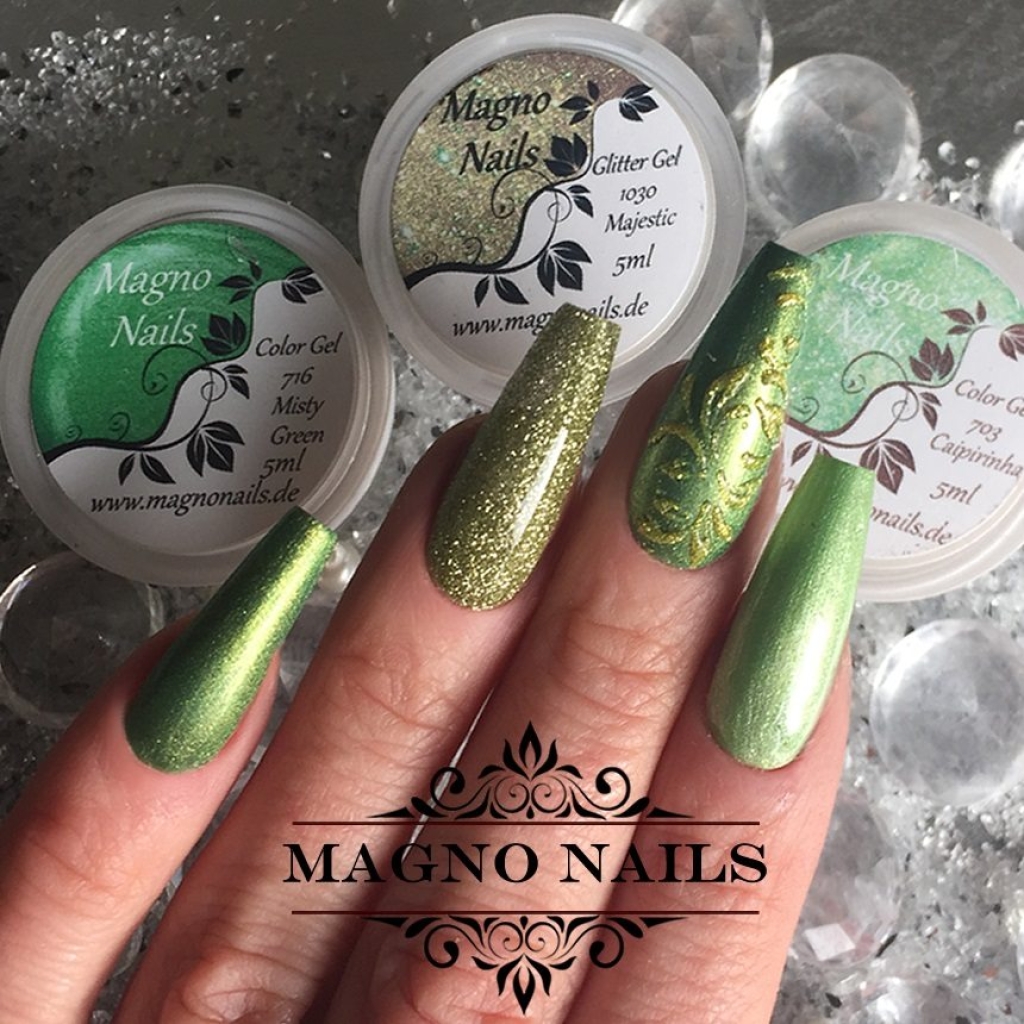 Nägel Ideen - Grüne Nägel Glitter Metallic