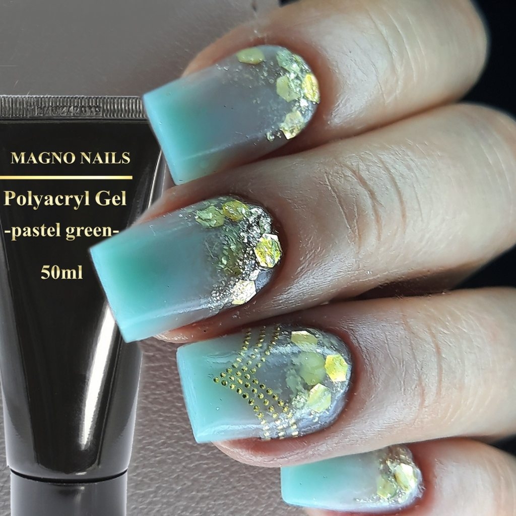 Modellage mit Polygel grün - transparent