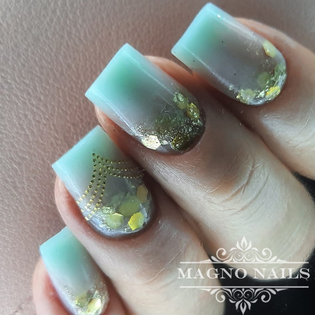 Modellage mit Polygel grün - transparent