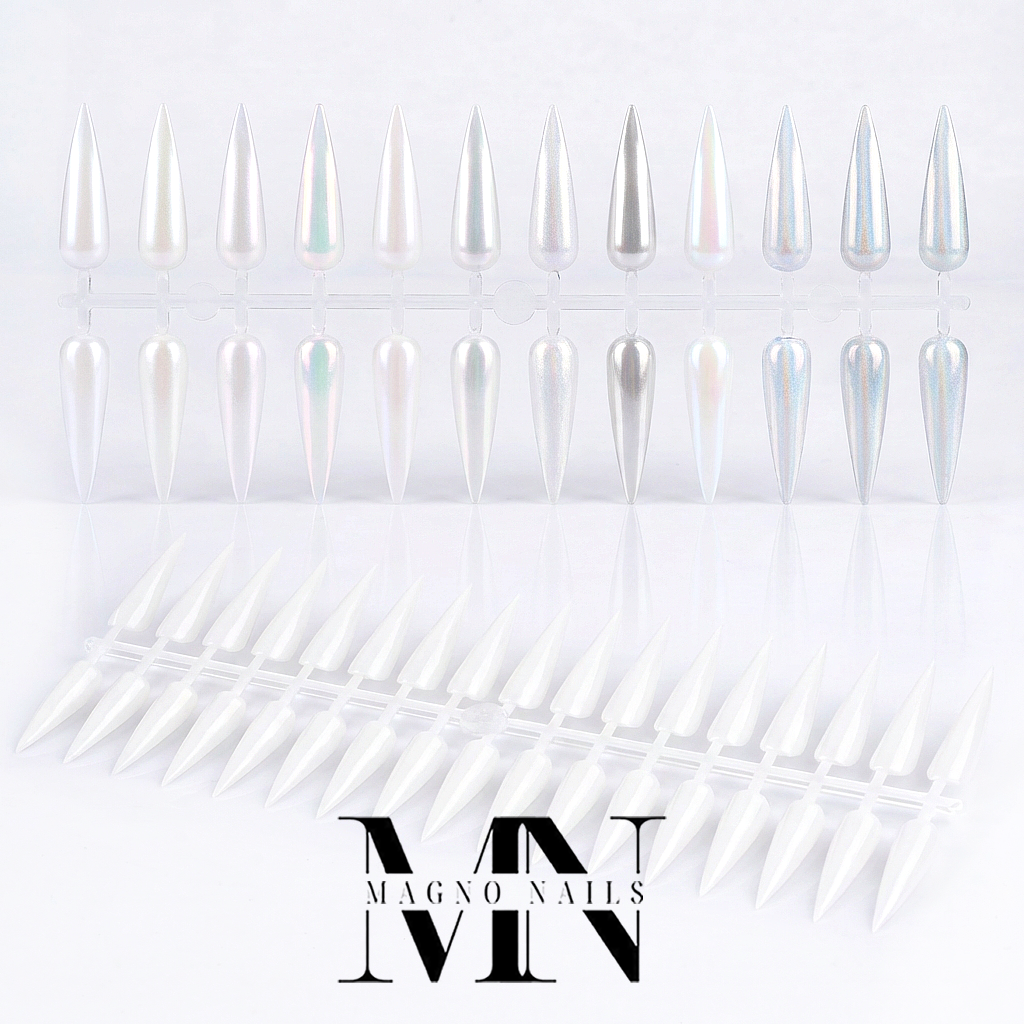 Präsentation Stiletto Tips mit 240 Tips weiß Nageldesign Nägel Nails Nagelstudio