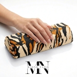 Handauflage - Tiger Motiv