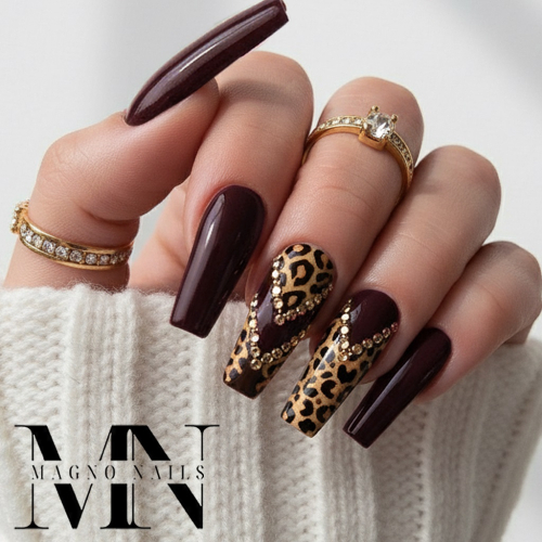 Preview: Luxus Nägel - Nageldesign dunkelrot dunkelbraun Leo Strass