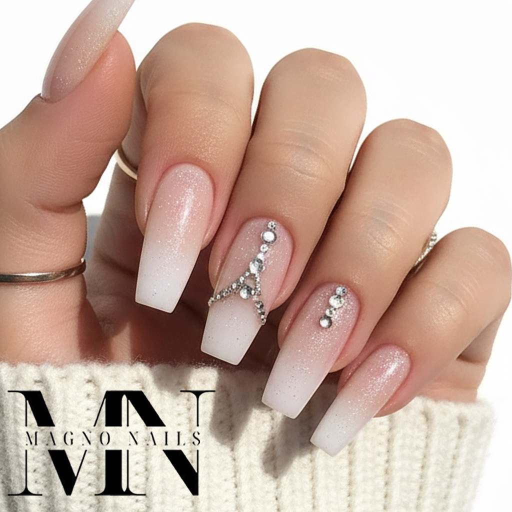 Polygel light peach - Light Nude mit Glitzer - Luxus Nails mit Strasssteinen