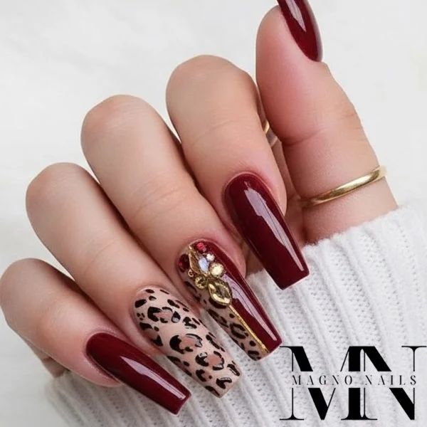 Dunkel rot braunes Gel - Herbst Nägel Idenn