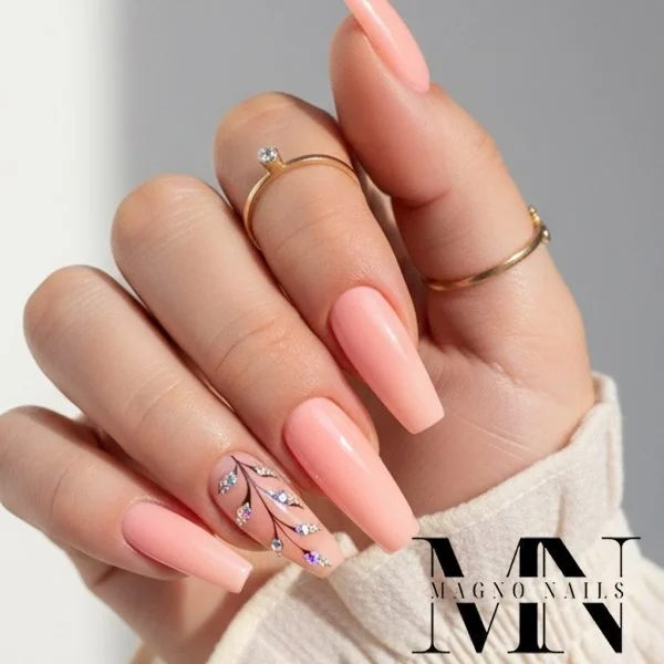 Nageldesign Ideen mit Make UP Neon Peach Pink mit Strasssteinen